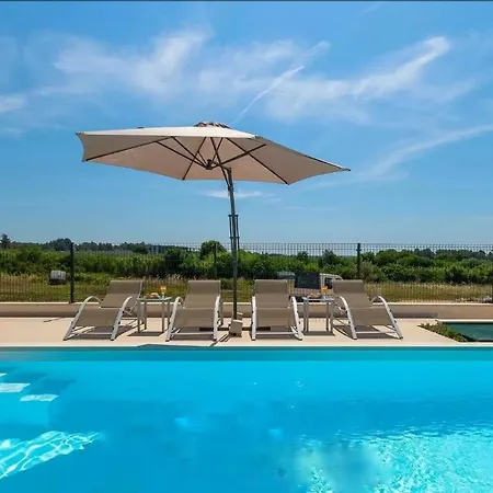 Esmeralda Ii By Seeadria Agency Holiday home