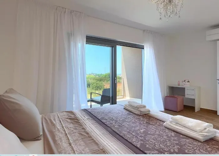 Esmeralda Ii By Seeadria Agency Holiday home Novigrad (Istria)