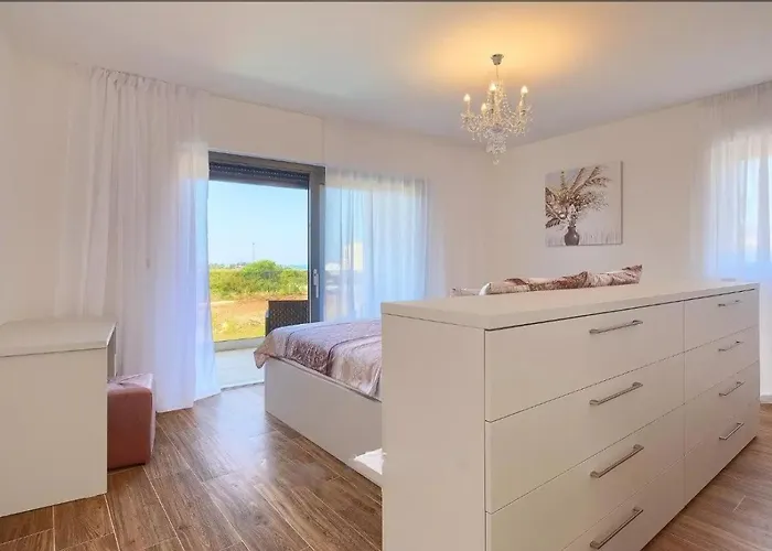 Esmeralda Ii By Seeadria Agency * Novigrad (Istria)