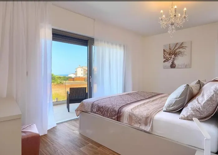 Esmeralda Ii By Seeadria Agency * Novigrad (Istria)